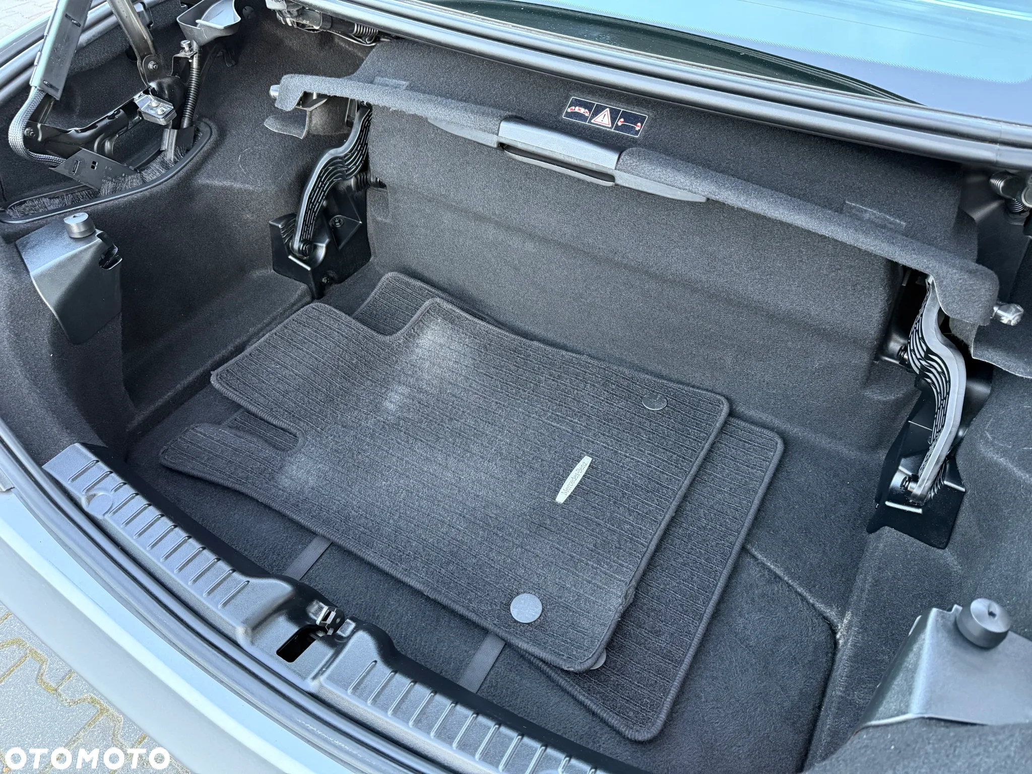 Mercedes-Benz SLK 250 (BlueEFFICIENCY) 7G-TRONIC - 27
