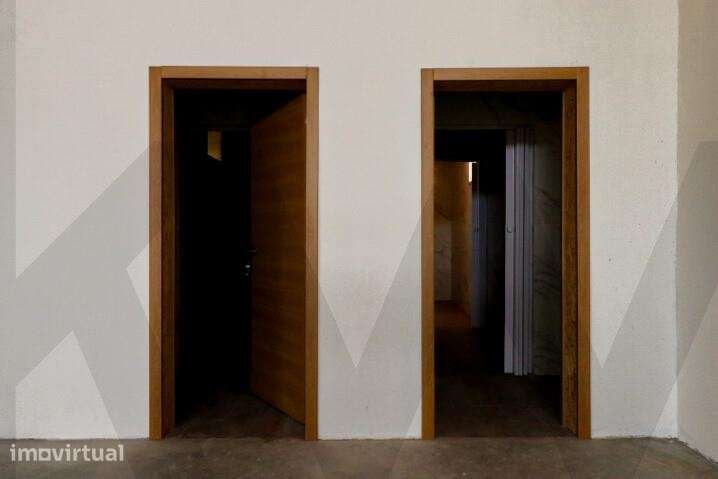 Armazém, 1 060 m², Escapães - Grande imagem: 4/13
