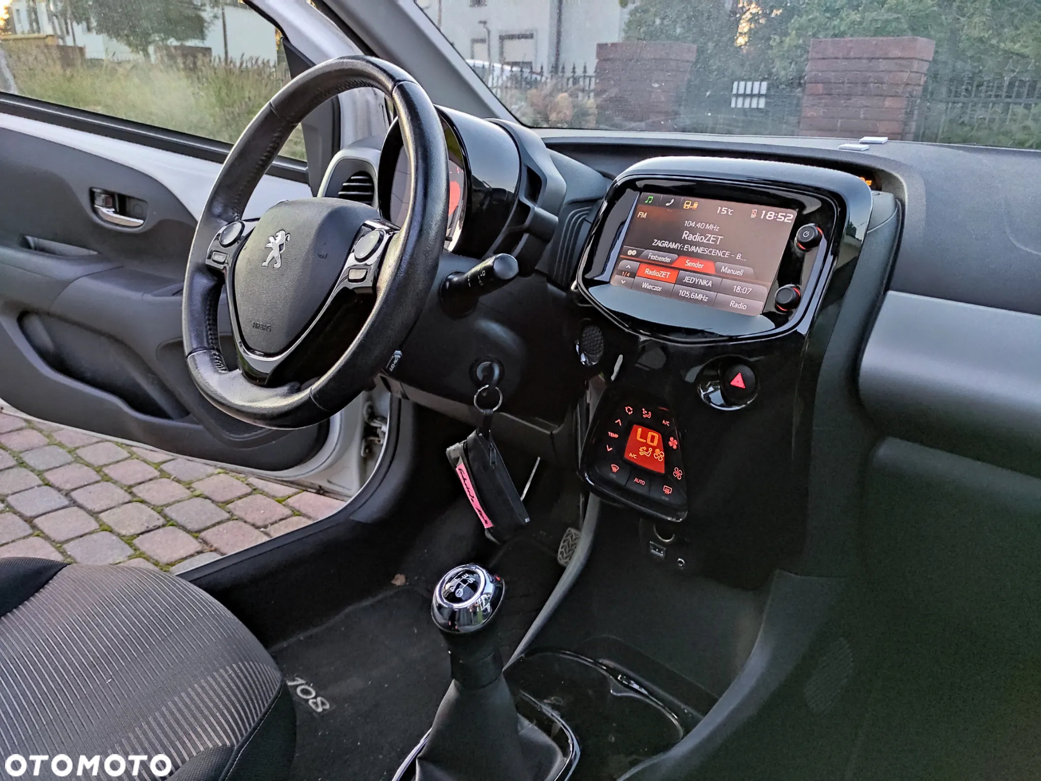 Peugeot 108 PureTech 82 Top Allure - 18