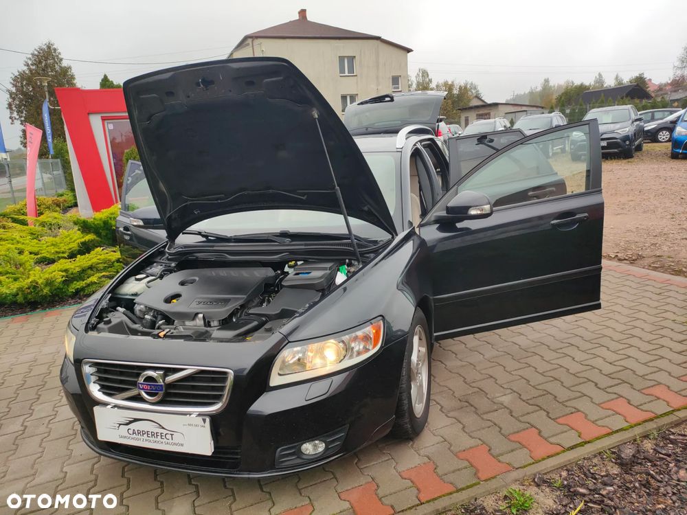 Volvo V50 D2 Momentum - 32
