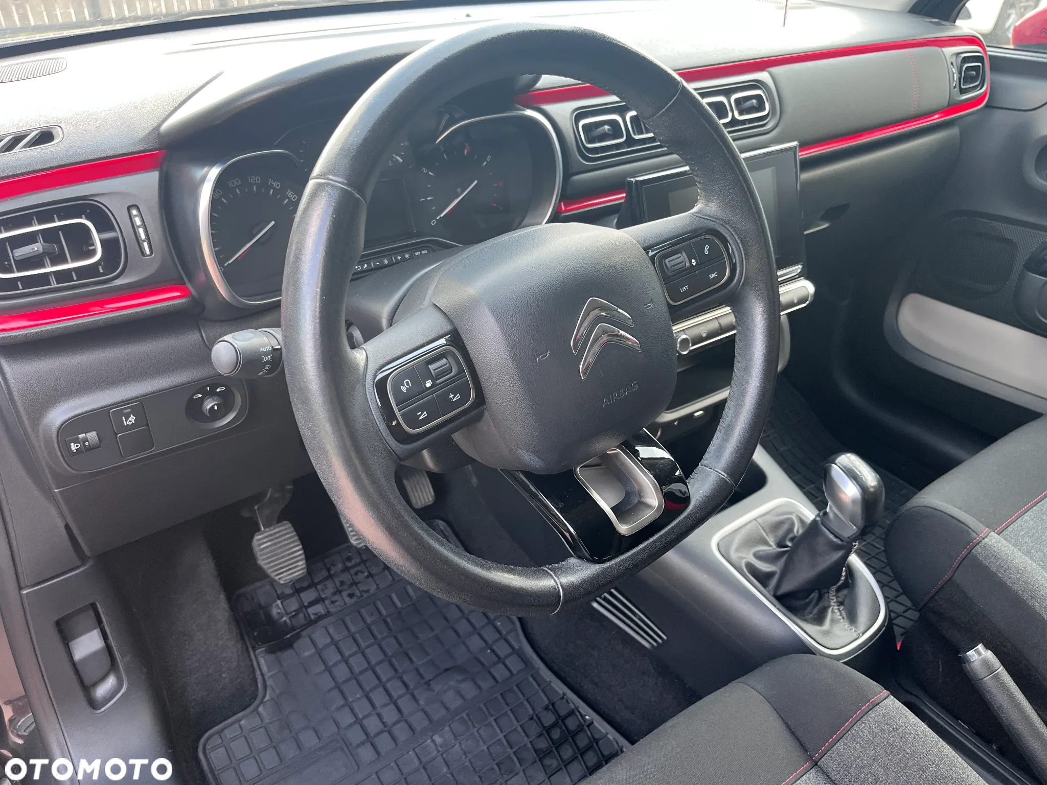 Citroën C3 1.2 PureTech Shine - 21