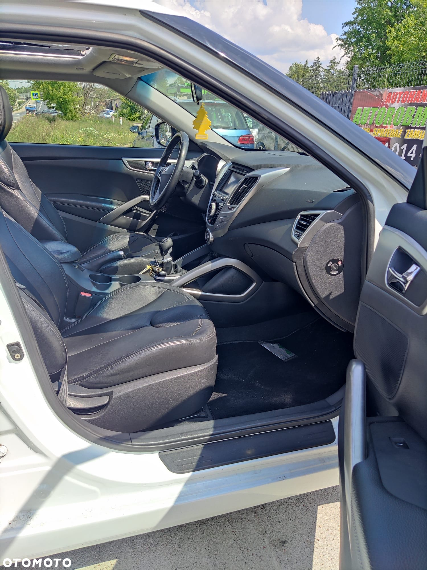 Hyundai Veloster 1.6 blue Premium - 16