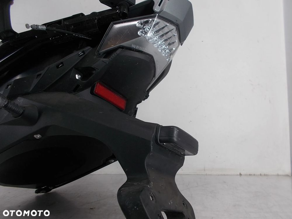 Ogon błotnik stelaż lampa LED BMW C Evolution - 9