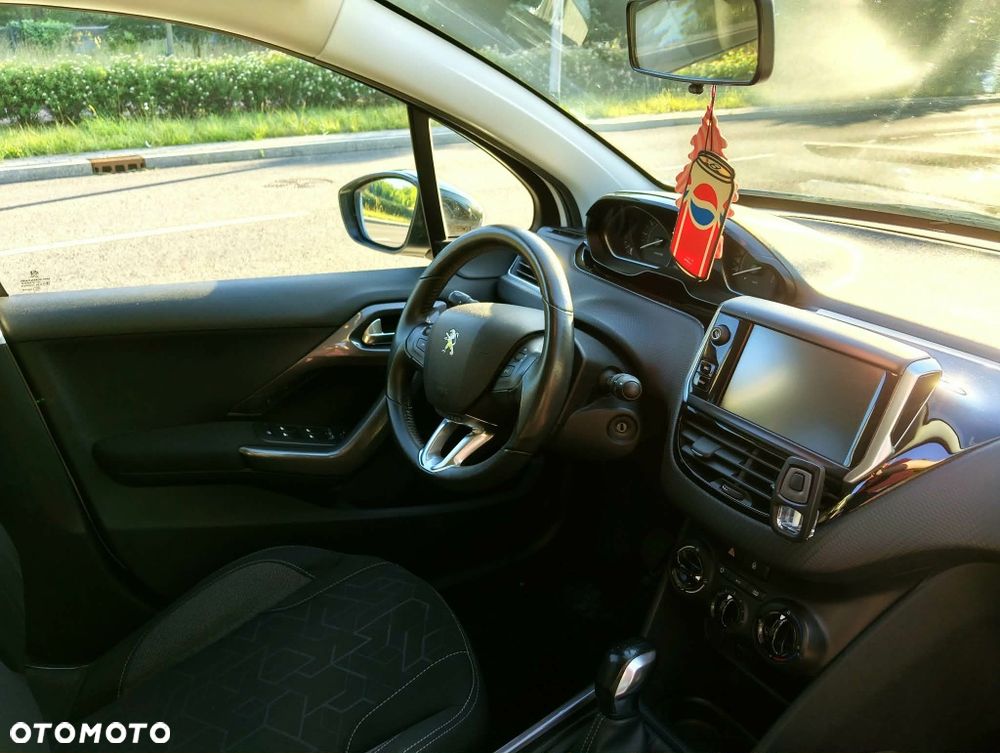 Peugeot 2008 - 5