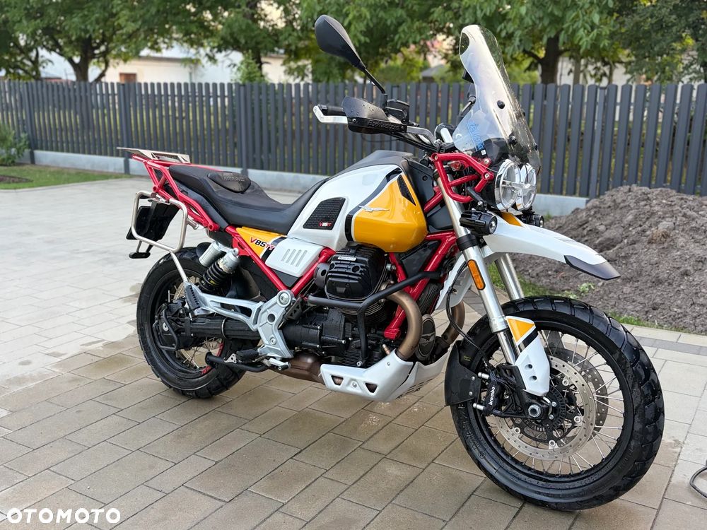 Moto Guzzi V85
