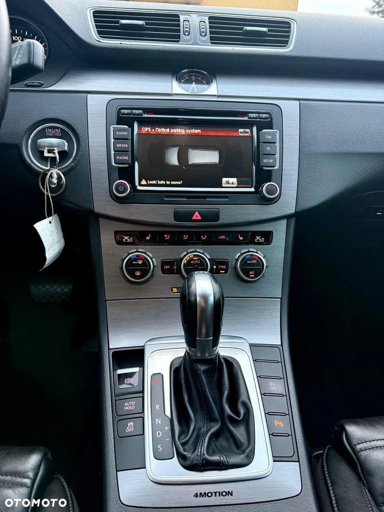 Volkswagen Passat Variant 2.0 TDI 4Motion DSG BlueMotion Tech R-Line - 25
