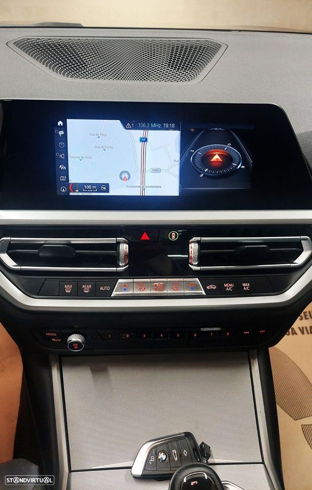 BMW 318 d Line Sport - 17