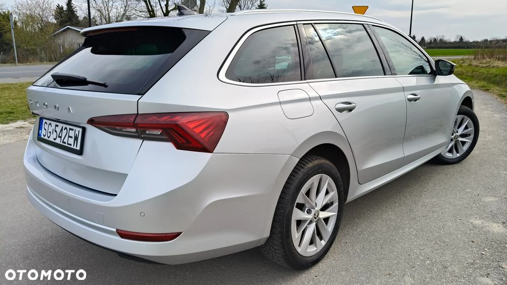Skoda Octavia 2.0 TDI 4x4 Style DSG - 6
