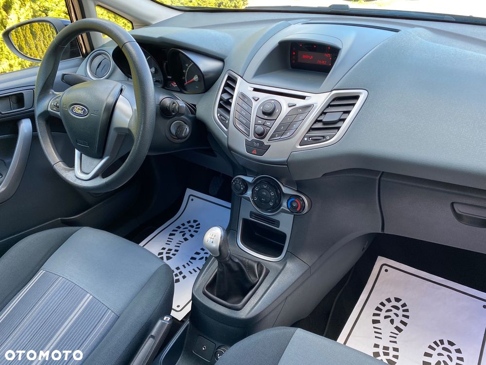 Ford Fiesta - 16