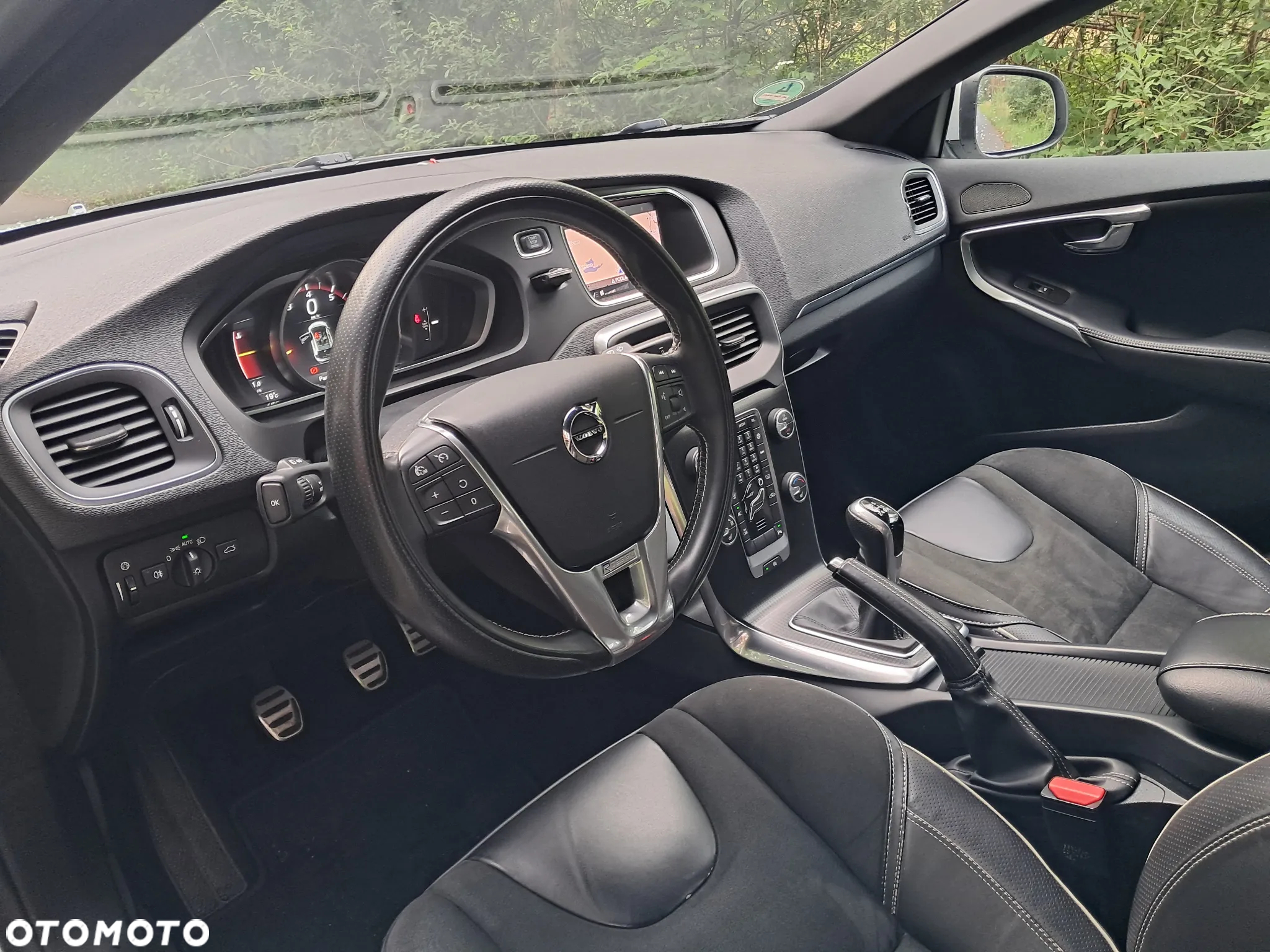 Volvo V40 T2 Drive-E R-Design Momentum - 9