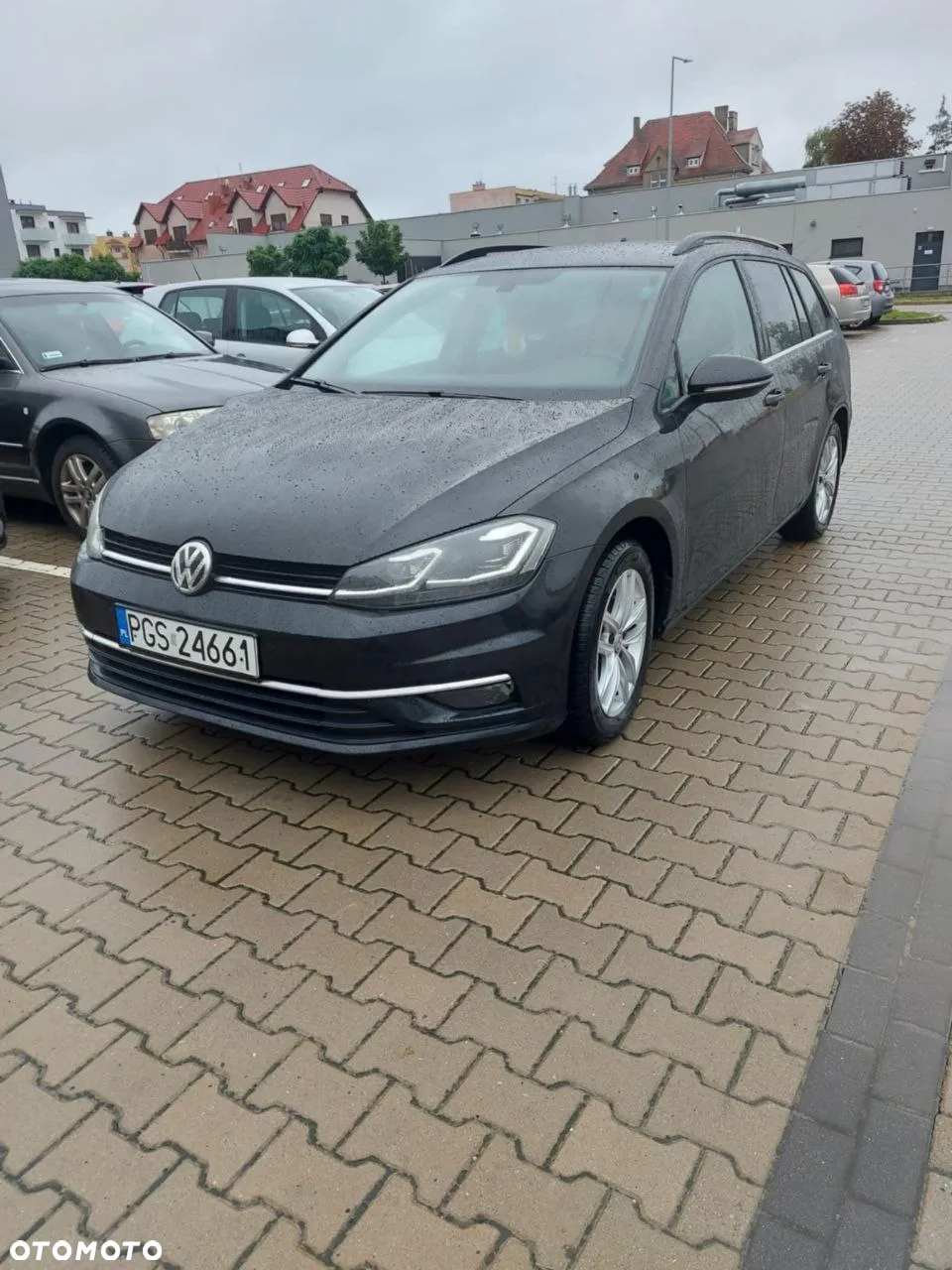 Volkswagen Golf - 2