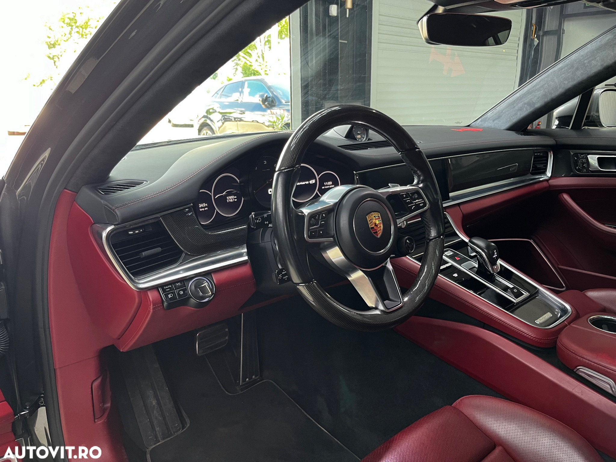 Porsche Panamera - 26