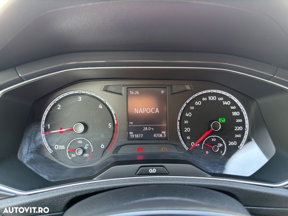 Volkswagen T-Roc - 15