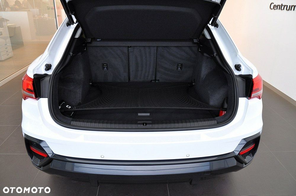 Audi Q3 Sportback - 11