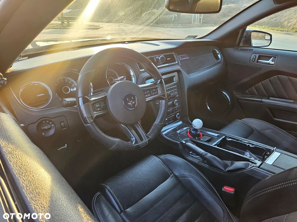 Ford Mustang 5.0 V8 GT - 8