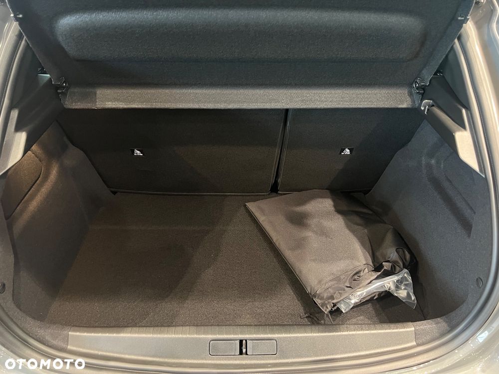 Peugeot 208 50kWh Allure - 15