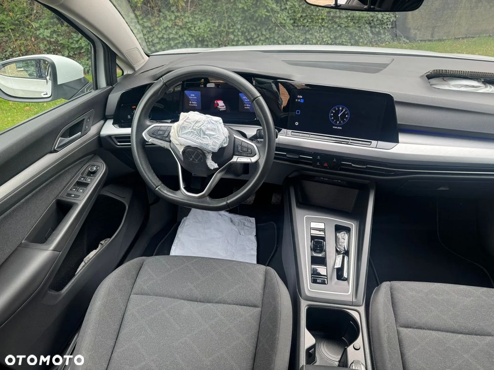 Volkswagen Golf - 11