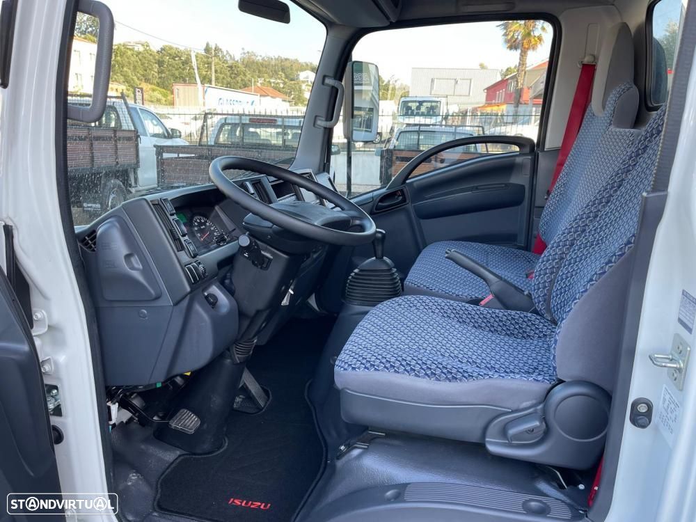 Isuzu NLR NLR CS 3.0 150.35/28 (150CV) - 13