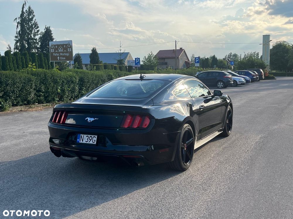 Ford Mustang 2.3 EcoBoost - 4