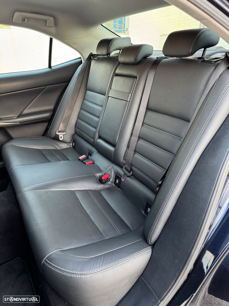 Lexus IS 300H Executive+ - 15