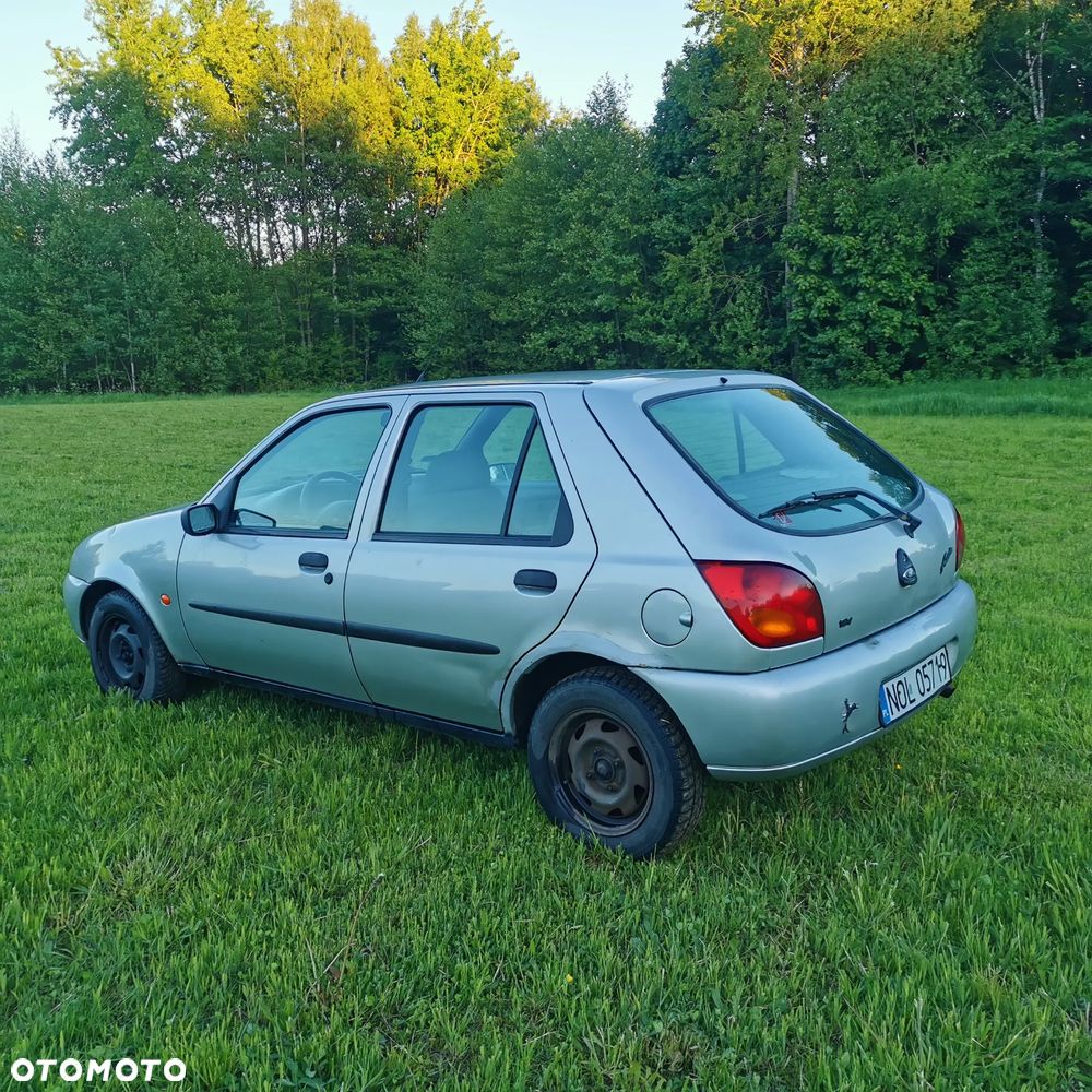 Ford Fiesta - 8