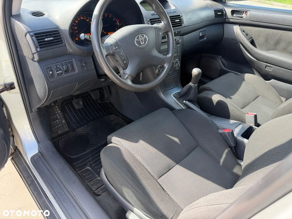 Toyota Avensis 1.6 VVT-i Luna - 9