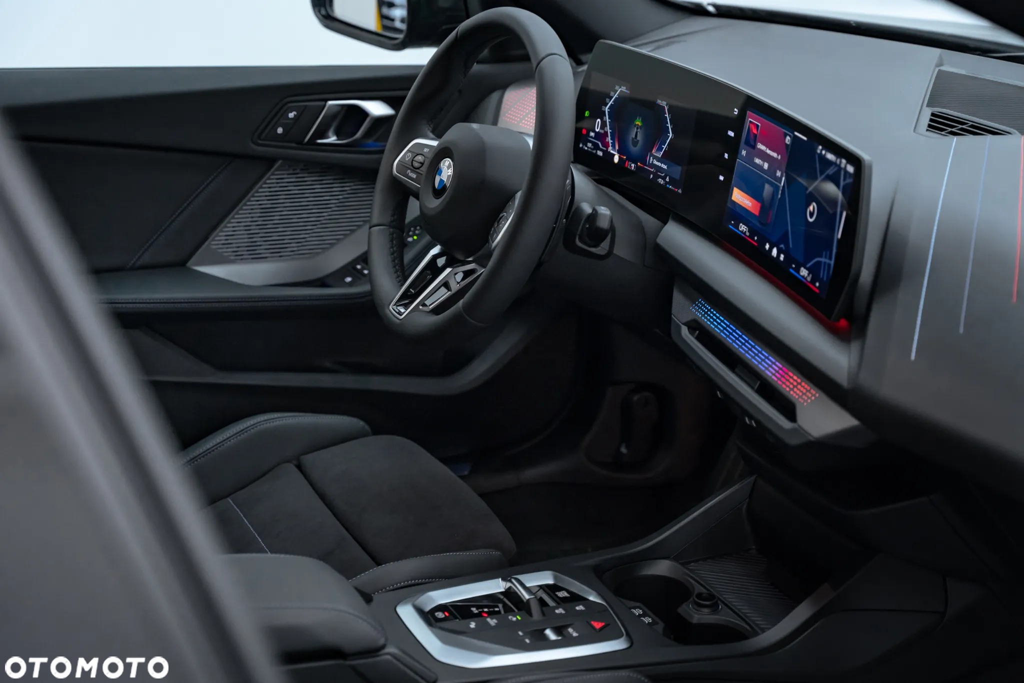 BMW Seria 2 218d M Sport - 33