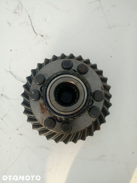 Dyferencjał Clark Hurth Mecalac 12 MXT 7/31 Dana Spicer Wkład Koło talerzowe Wałek ataku Przekładnia zębata Mechanizm różnicowy Dyfer Atak Satelity Oś Most napędowy Terex New Holland - 9