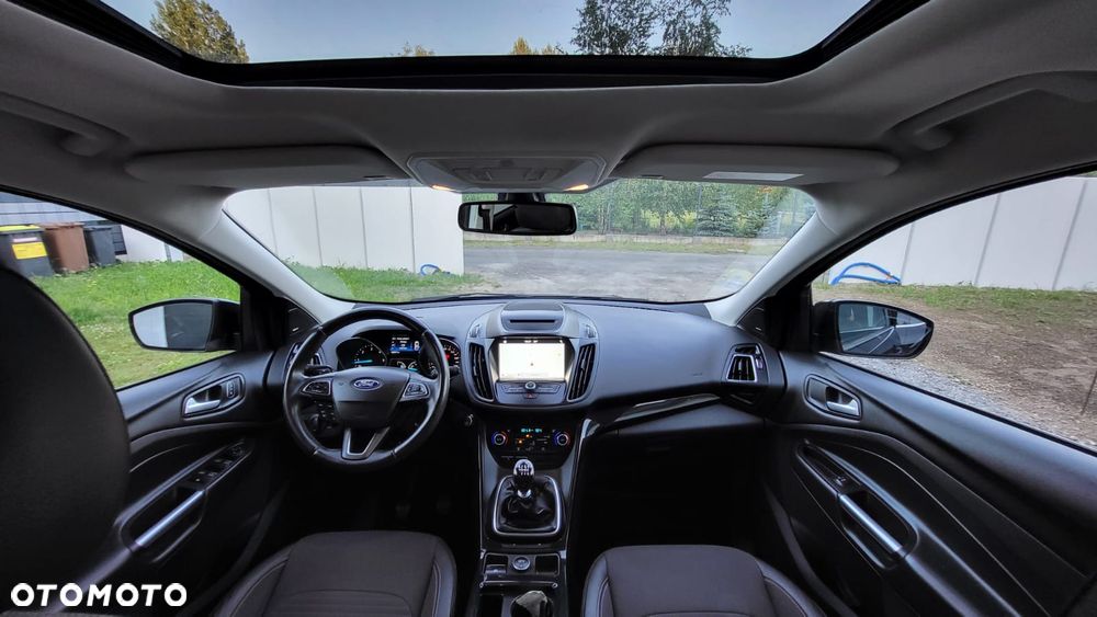 Ford Kuga 2.0 TDCi FWD Titanium - 24