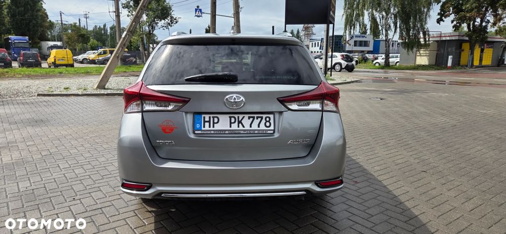Toyota Auris 1.6 D-4D Design Edition - 14
