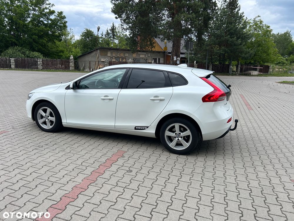Volvo V40 D2 Kinetic - 19