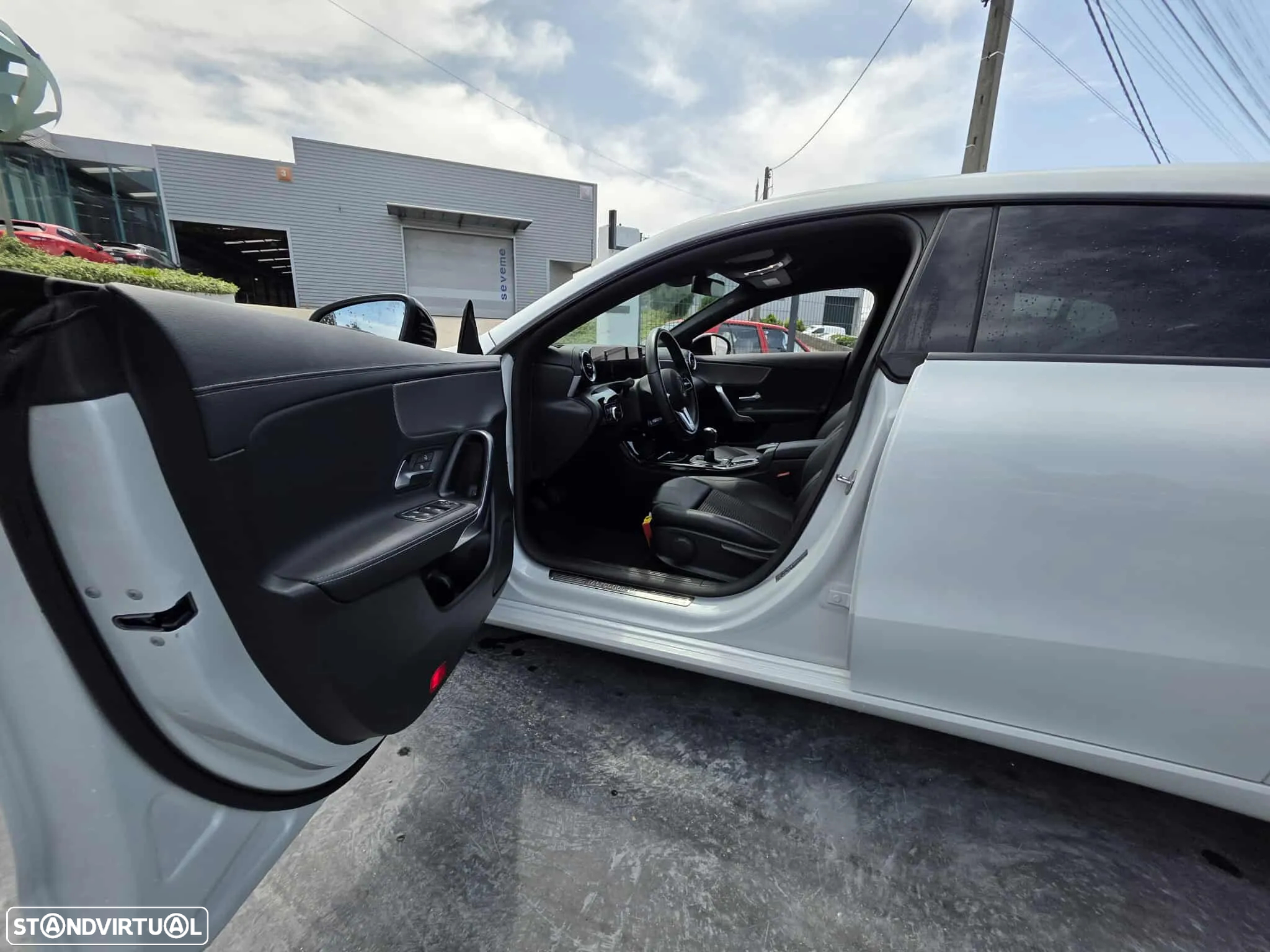 Mercedes-Benz CLA 180 d Shooting Brake AMG Line - 4