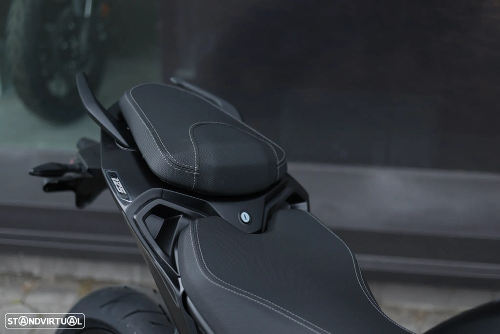 Voge 125RS - 16
