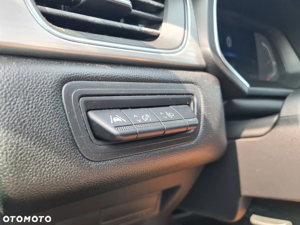 Renault Captur 1.3 TCe Intens EDC - 25