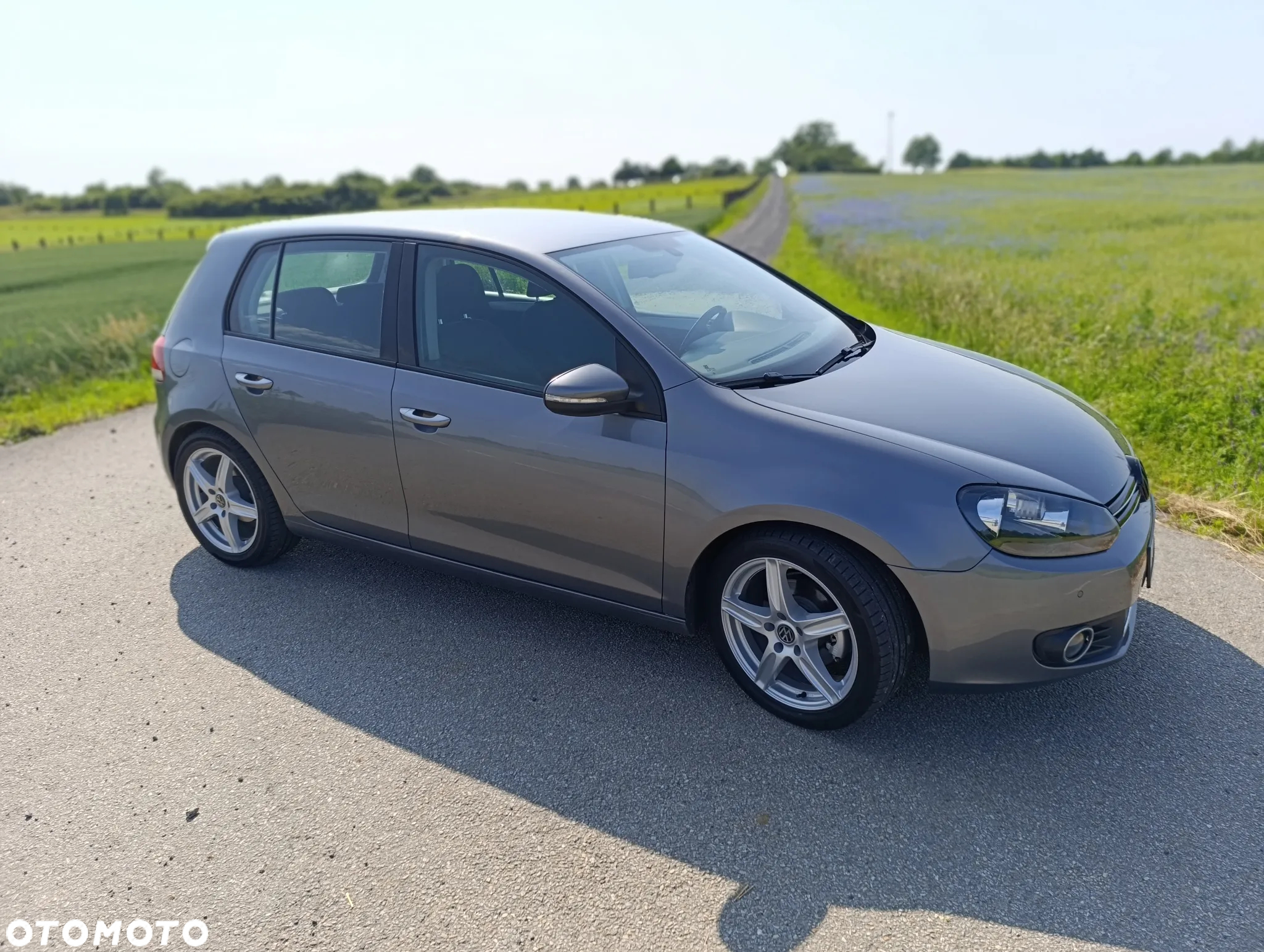 Volkswagen Golf VI 1.6 TDI Comfortline - 6