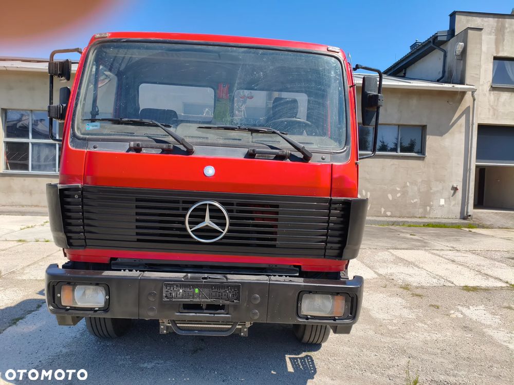 Mercedes-Benz 1827 - 3