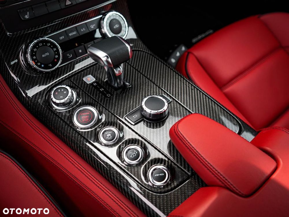 Mercedes-Benz SLS - 23