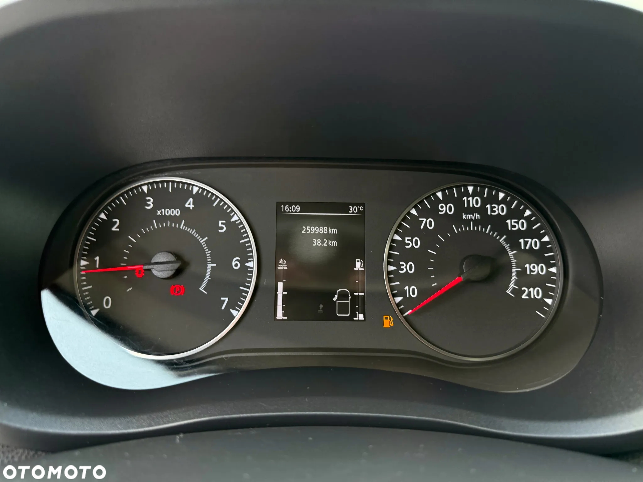Renault Master 145 DCI Kontener chłodnia do 0C Salon PL - 14
