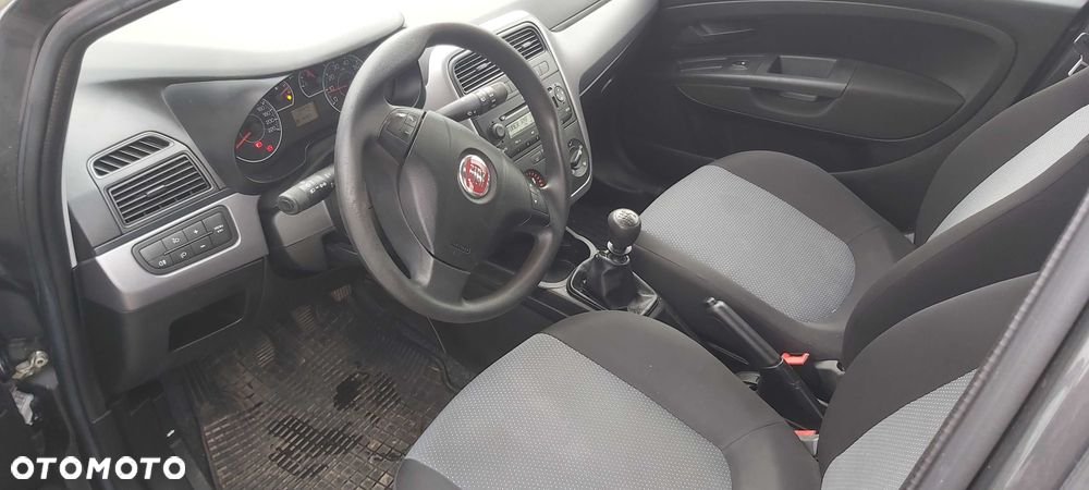 Fiat Grande Punto - 6