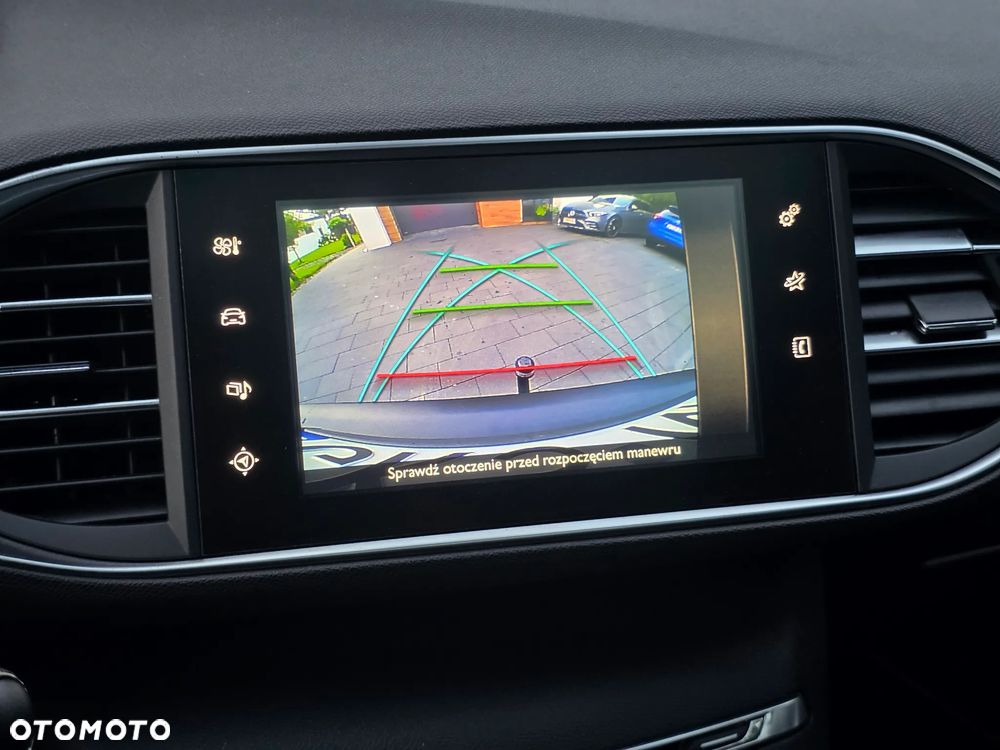 Peugeot 308 BlueHDi 150 EAT6 Stop & Start Niveau 2 Business-Line - 31