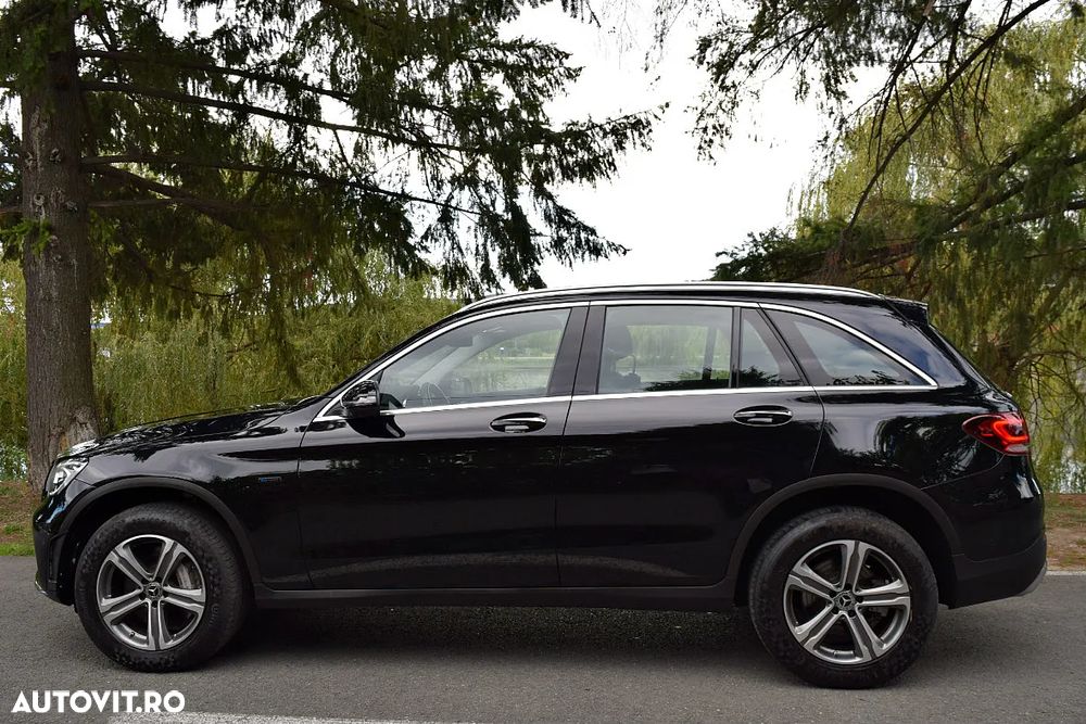 Mercedes-Benz GLC 300 e 4MATIC - 4