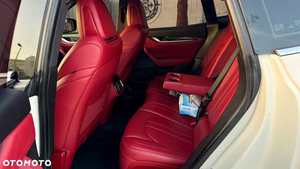 Maserati Levante Q4 GranSport - 13