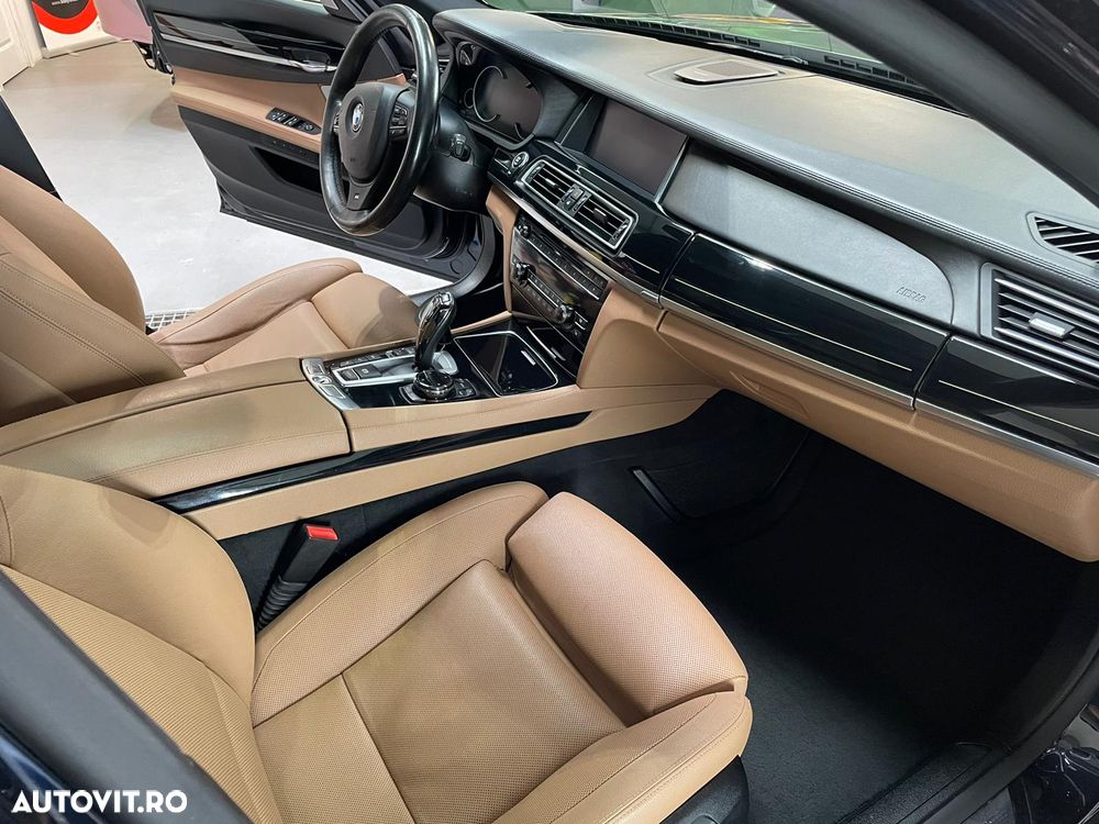 BMW Seria 7 730d - 6