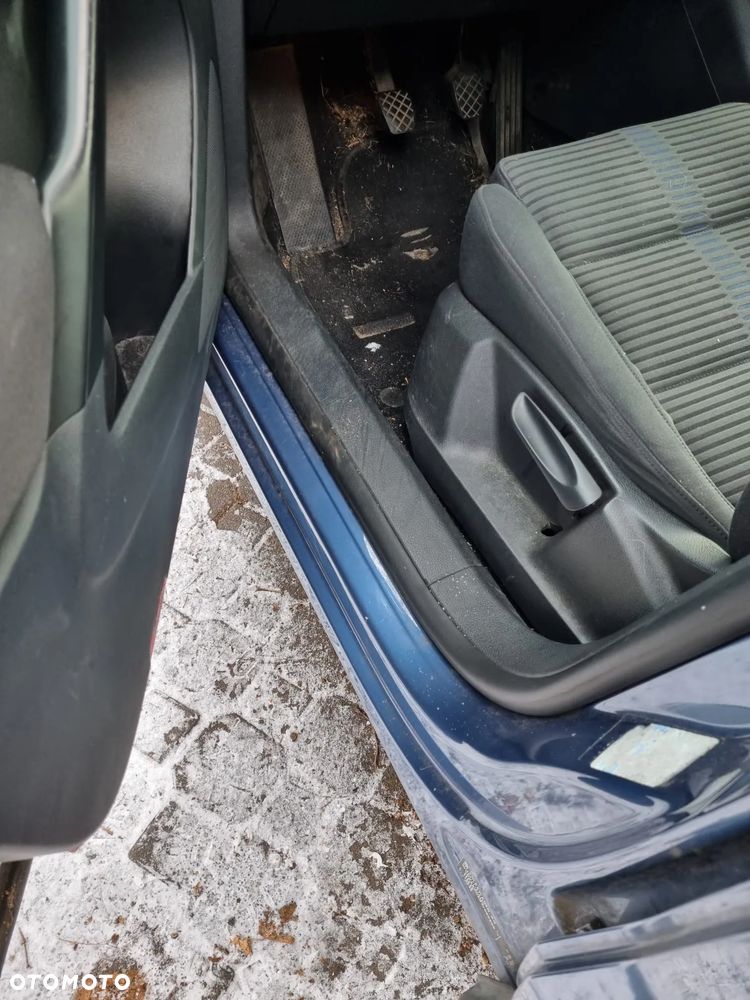 Volkswagen Tiguan - 13