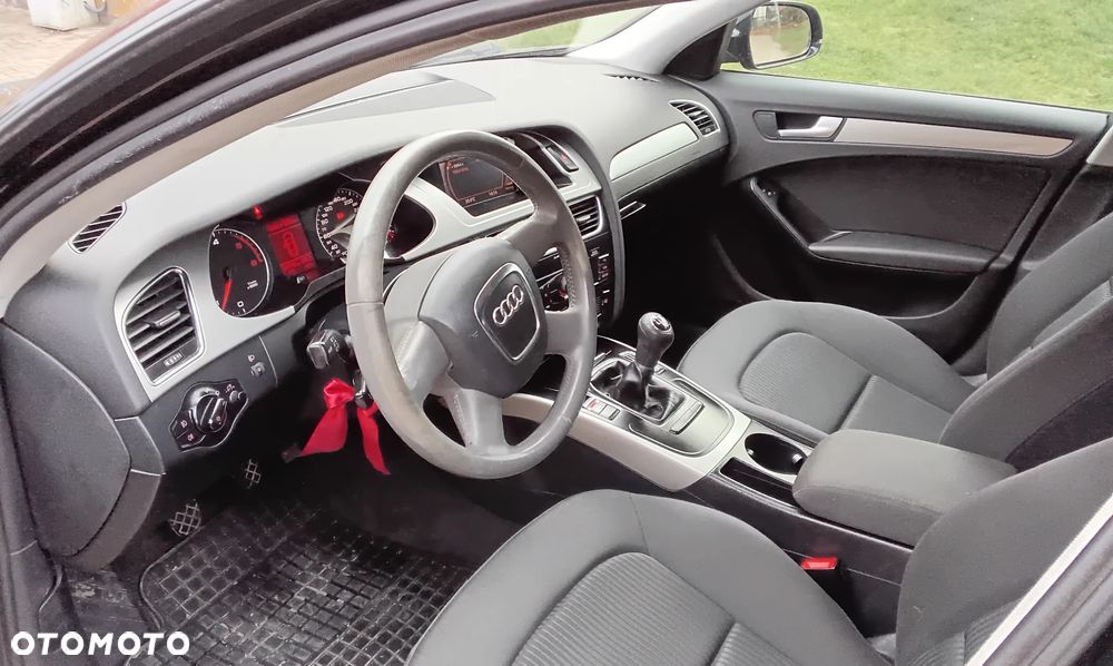 Audi A4 Limousine - 17