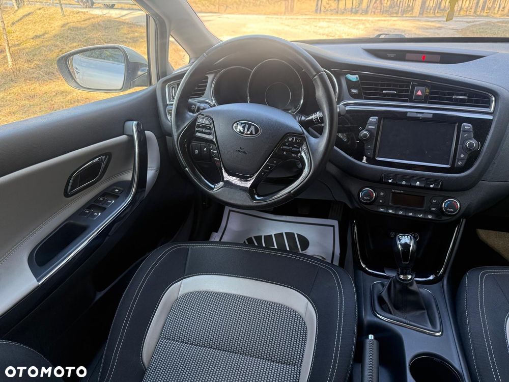 Kia Ceed 1.6 GDI Platinum Edition - 12