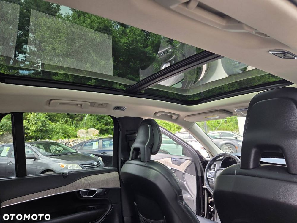 Volvo XC 90 - 23
