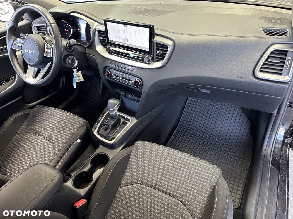 Kia Ceed 1.5 T-GDI M DCT - 19
