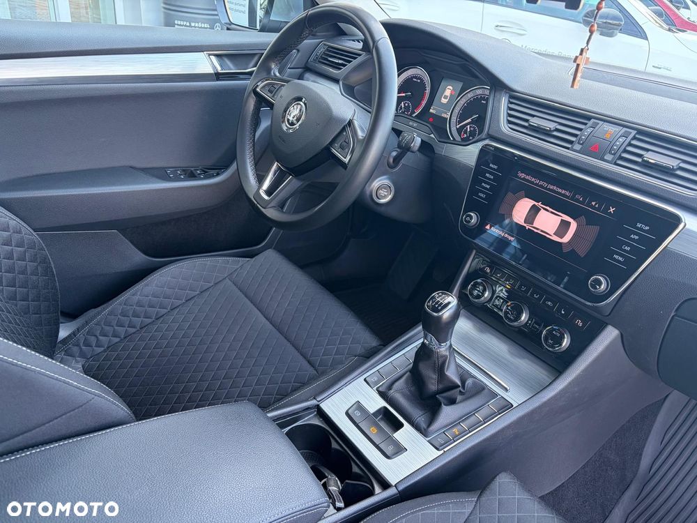Skoda Superb 1.5 TSI Ambition - 17