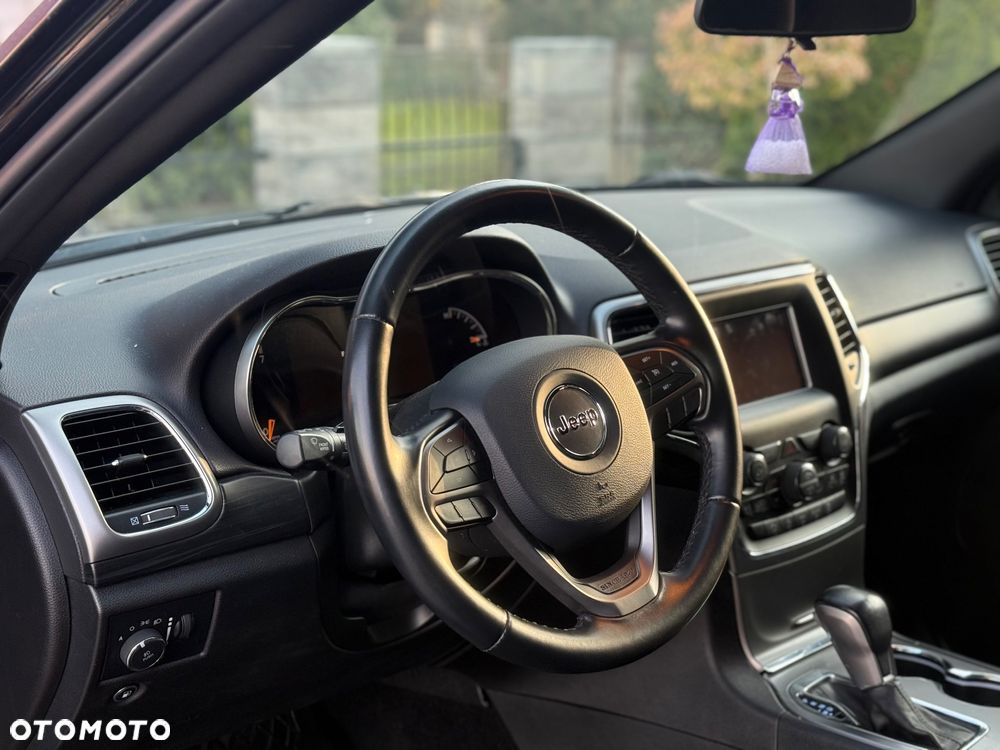 Jeep Grand Cherokee - 18